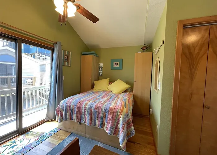 19 Oceans Door West Condo